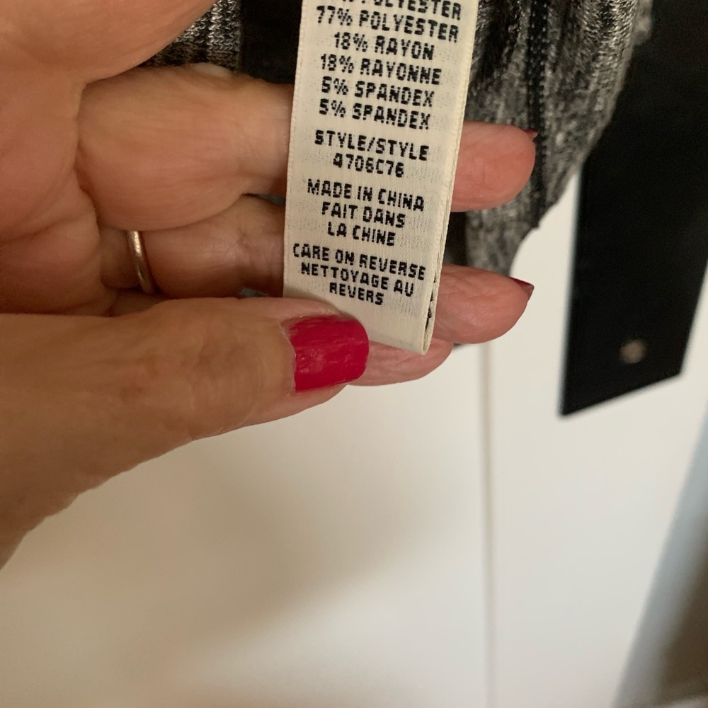 Max Studio Tunic - Picture 3 of 4